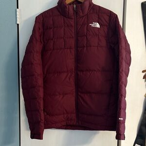 The North Face Men's Deep Red Puffer Jacket